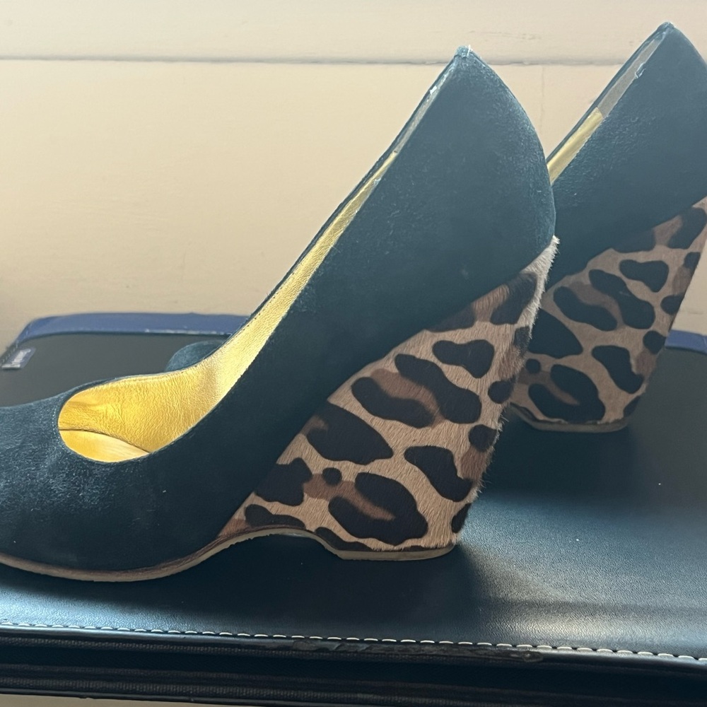 Giuseppe Zanotti Black and Leopard Print Heels - Picture 2 of 5